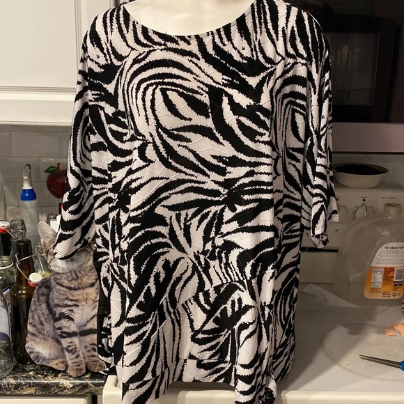 G womens Cato casual short sleeve stretch plus size top 3X - Picture 1 of 6